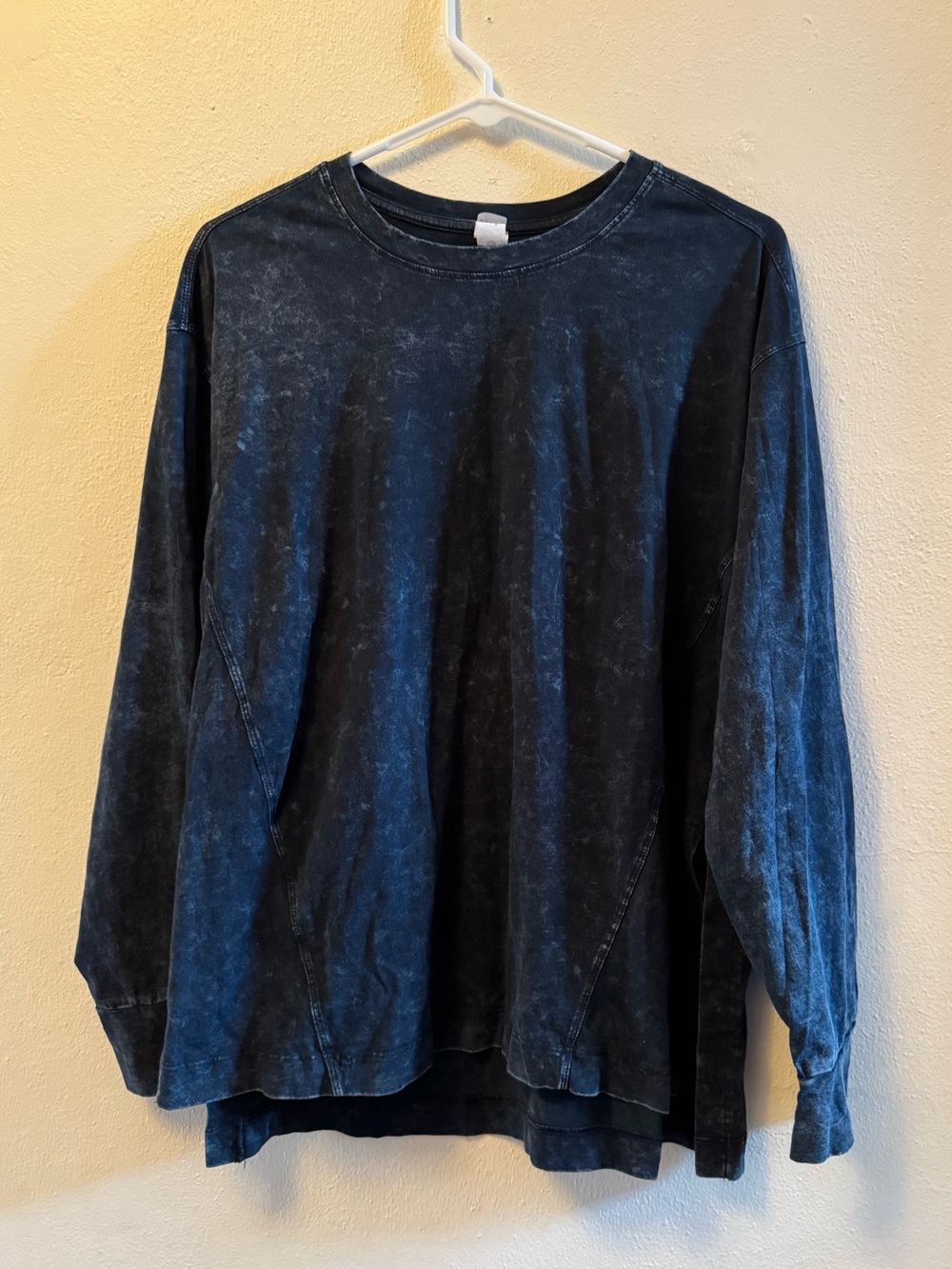 90 Degree by Reflex Acid Wash Long Sleeve Top Tunic Crewneck Side Slits Gray- M